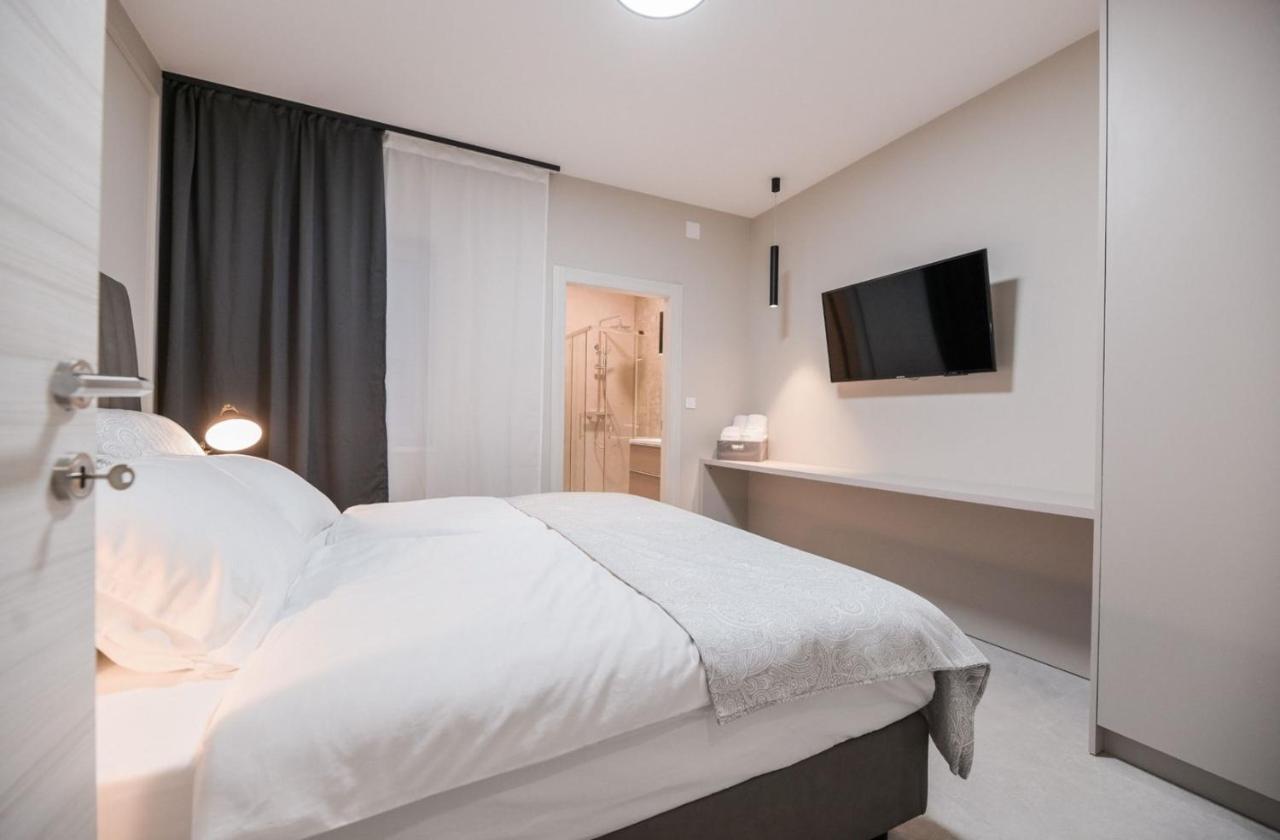 Luxury Apartments Villa Lacrima Šilo 外观 照片